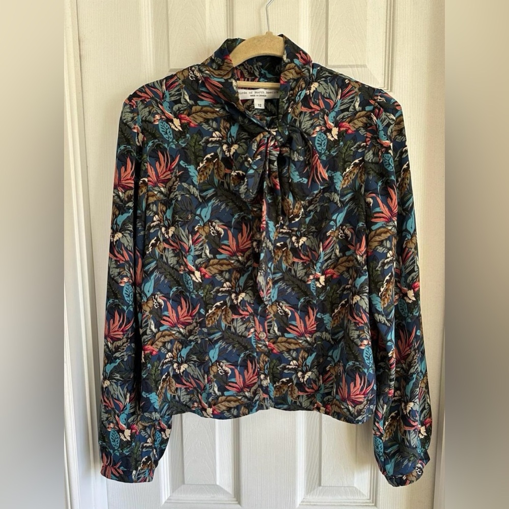 Bow tie-neck puff sleeves tropical floral secretary blouse
